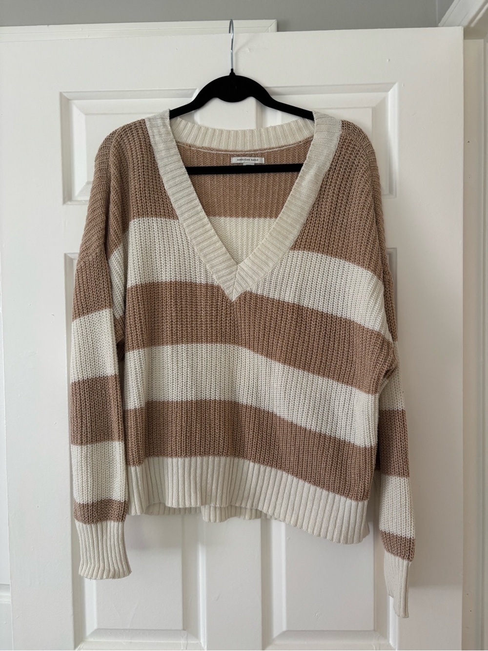 American Eagle Outfitters Wide-Stripe V-Neck Sweater in Cream and Tan - Size M